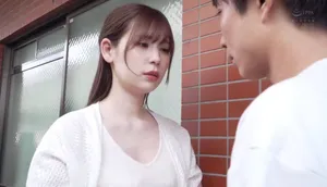 ông chồng tẻ nhạt, vợ nhận ra cậu thanh niên nhà kề bên tốt hơn